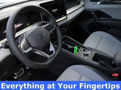 New 2025 Volkswagen Tiguan SE R-Line