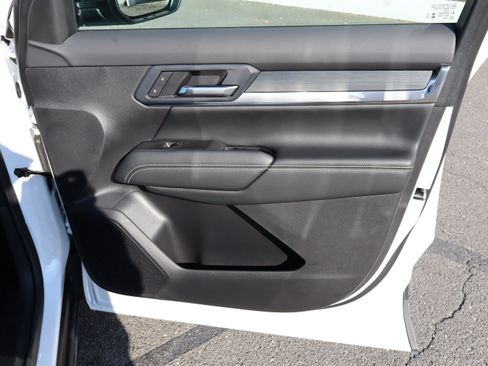 Used 2025 GMC Terrain Elevation AWD/4WD image 34