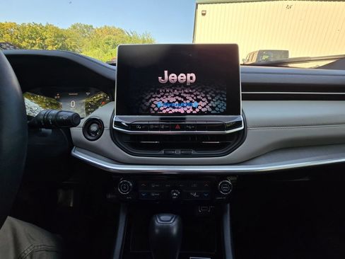 Used 2024 Jeep Compass Limited AWD/4WD image 23