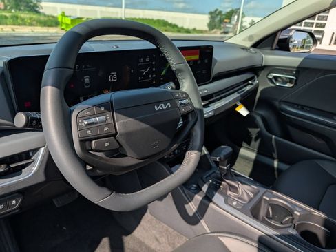 New 2026 Kia K4 EX FWD image 27