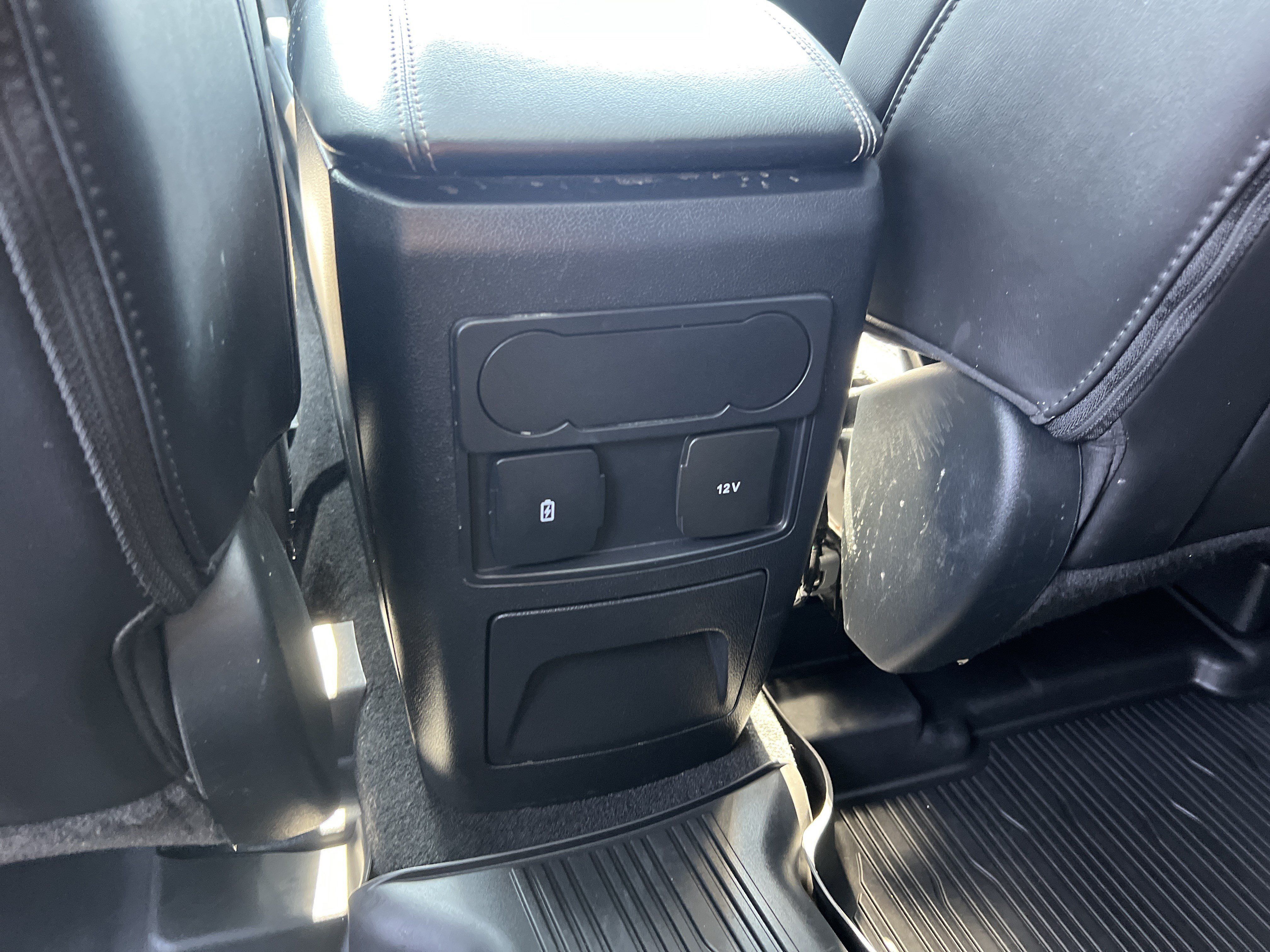 Used 2023 Ford Explorer XLT w/ Equipment Group 202A AWD/4WD image 23