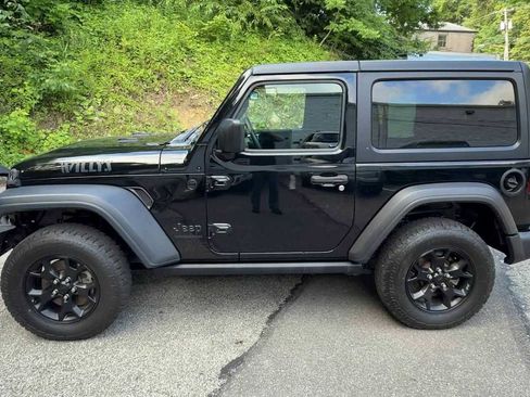 Used 2020 Jeep Wrangler Sport AWD/4WD image 5