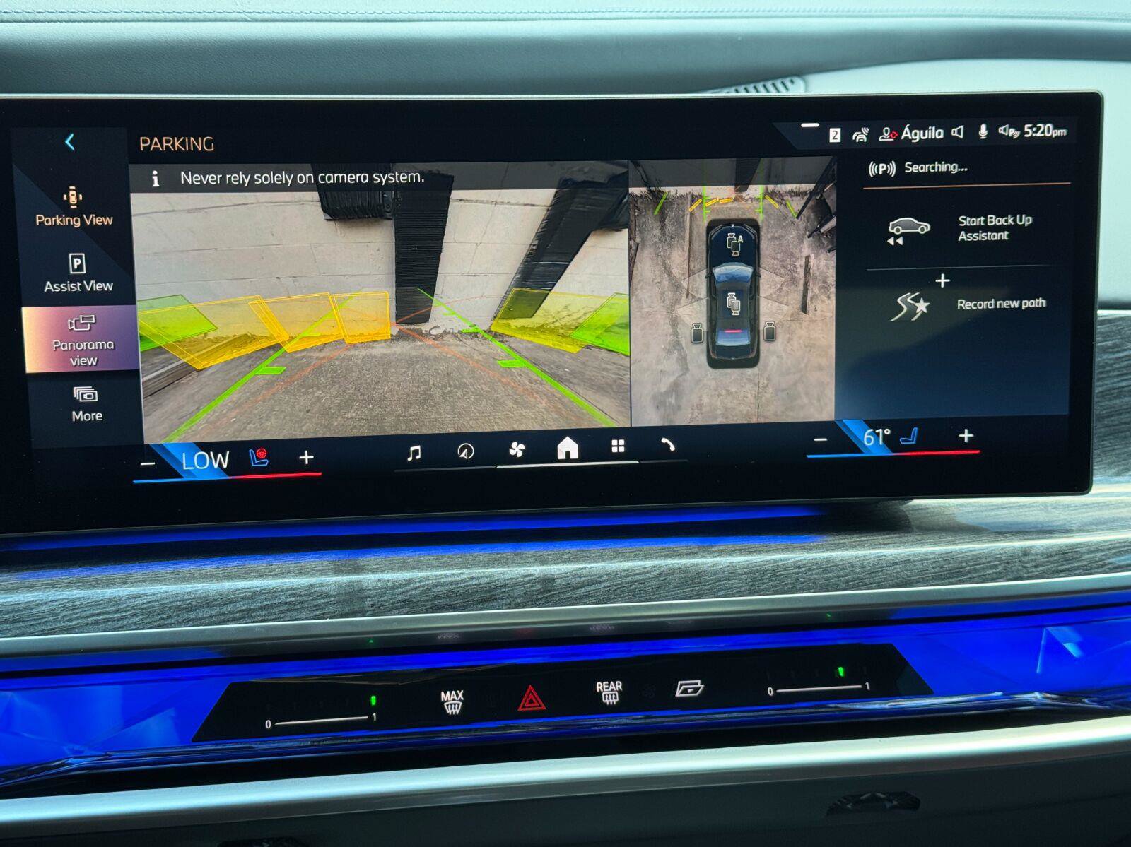 Used 2023 BMW i7 xDrive60 AWD/4WD image 32