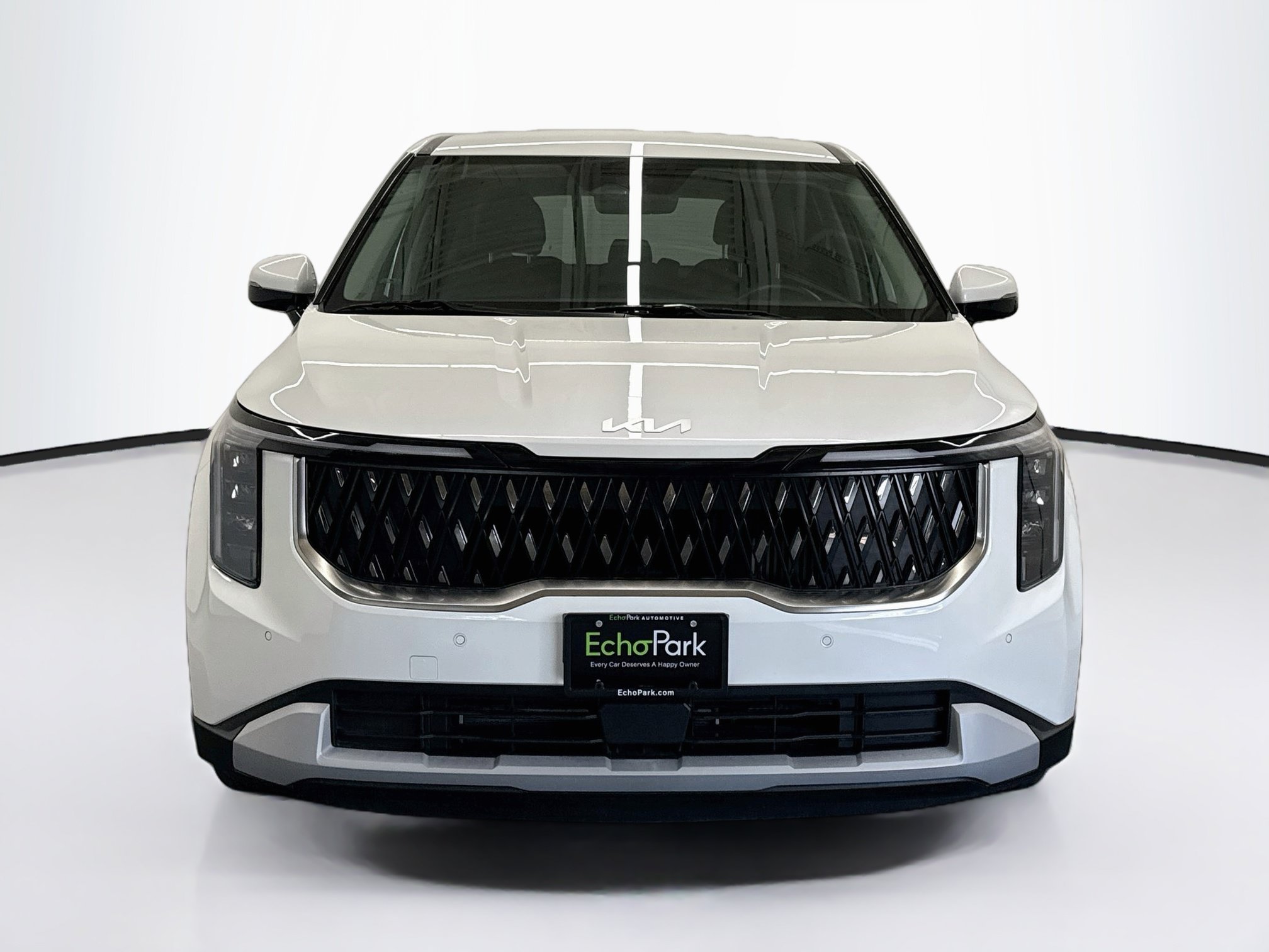 Used 2026 Kia Carnival LXS FWD image 2