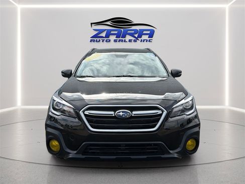 Used 2018 Subaru Outback 3.6R Touring w/ Popular Package #3 AWD/4WD image 2