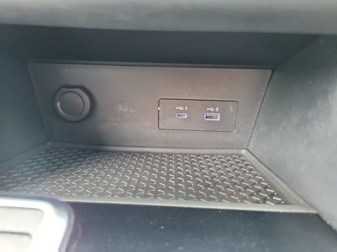 Used 2023 Nissan Pathfinder SV w/ SV Premium Package FWD image 32