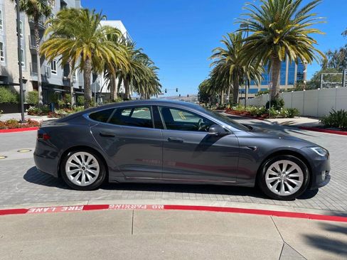 Used 2020 Tesla Model S Long Range image 6