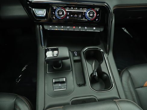 Used 2022 GMC Sierra 1500 AT4 AWD/4WD image 21