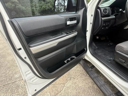 Used 2017 Toyota Tundra SR5 w/ SR5 Upgrade Package RWD image 26