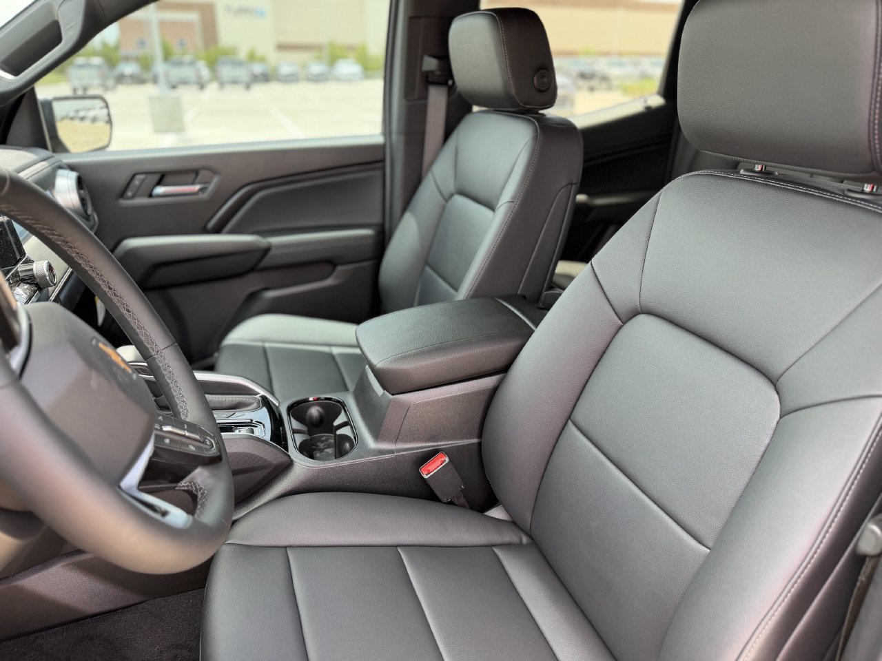 New 2026 Chevrolet Colorado LT w/ LT Convenience Package AWD/4WD image 21
