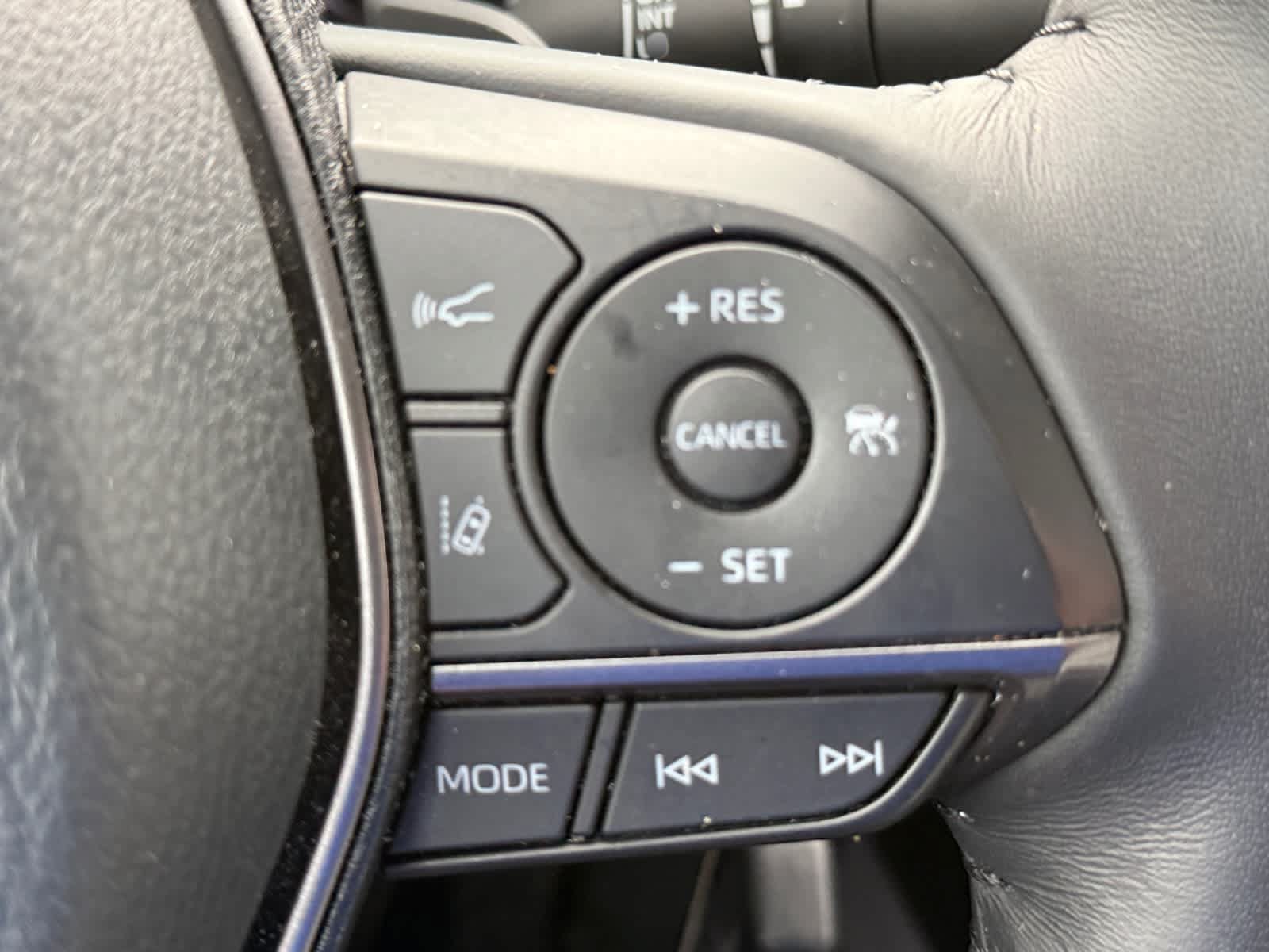 Used 2024 Toyota Camry SE FWD image 18