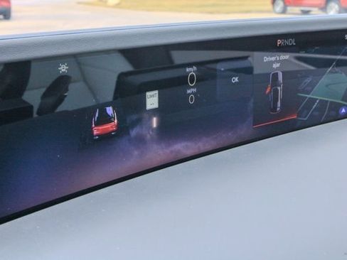 Used 2026 Lincoln Nautilus Premier w/ Jet Appearance Package image 21