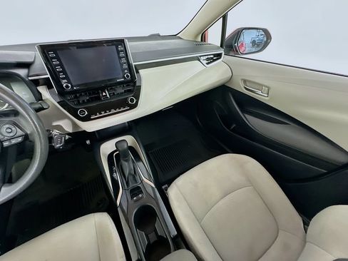 Used 2021 Toyota Corolla LE FWD image 11