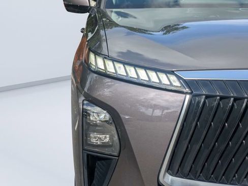 Used 2025 INFINITI QX80 Luxe RWD image 9