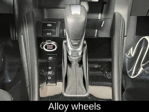 Used 2022 Nissan Kicks SV image 13