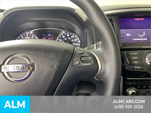 Used 2020 Nissan Pathfinder S image 22