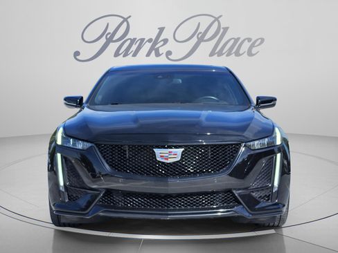 Used 2023 Cadillac CT5 V w/ Premium Package RWD image 9