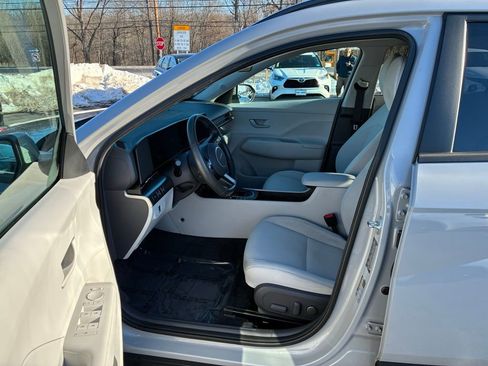 Used 2024 Hyundai Kona SEL image 25