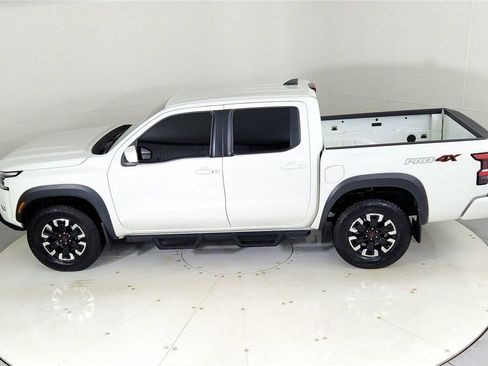 Used 2022 Nissan Frontier PRO-4X w/ Off-Road Protection Package image 12