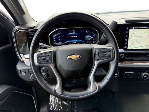 Used 2025 Chevrolet Silverado 2500 LT w/ Convenience Package AWD/4WD image 12