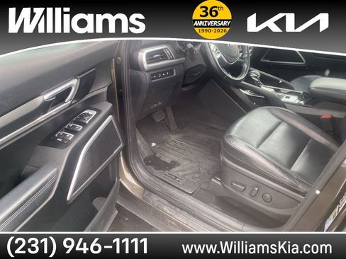 Used 2020 Kia Telluride S w/ S 8 Passenger Seating Package image 21