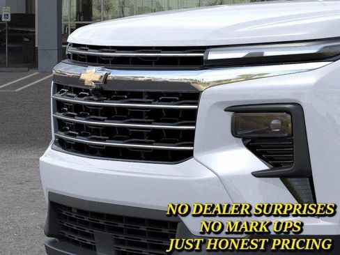 New 2026 Chevrolet Traverse LT w/ Driver Confidence Package FWD image 13