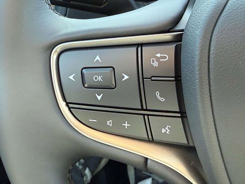 New 2025 Lexus UX 300h AWD image 18