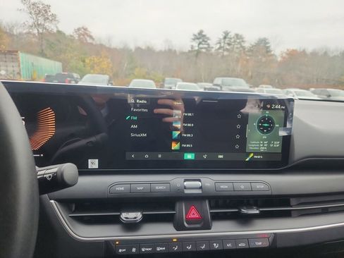 New 2025 Kia K4 LXS image 17