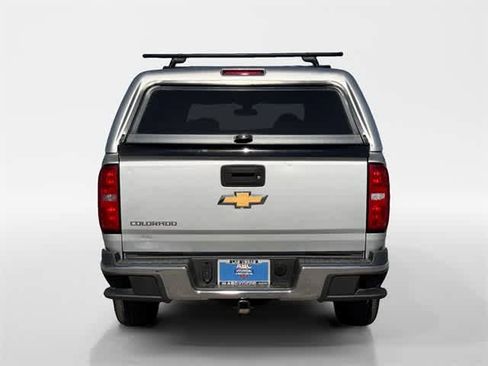 Used 2018 Chevrolet Colorado W/T image 11