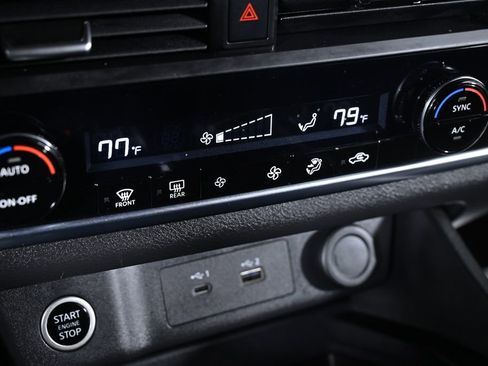 Certified 2023 Nissan Rogue SV image 17