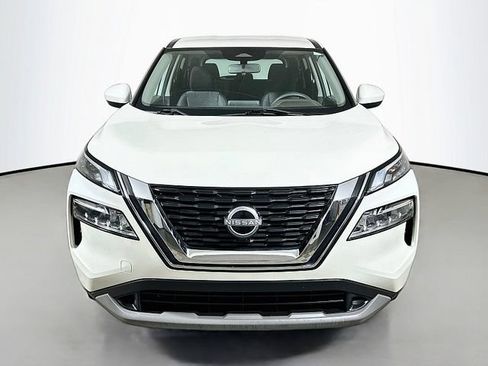 Used 2023 Nissan Rogue SV FWD image 2