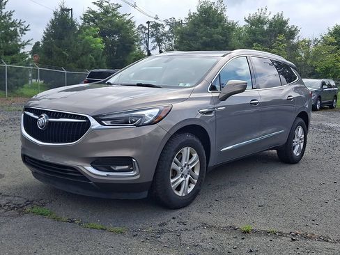 Used 2018 Buick Enclave Essence FWD image 5