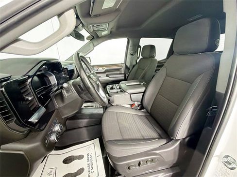 Used 2024 GMC Sierra 1500 Elevation w/ LPO, Elevation Black Package image 18