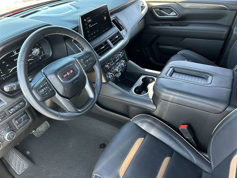 Used 2024 GMC Yukon AT4 w/ Technology Package AWD/4WD image 10