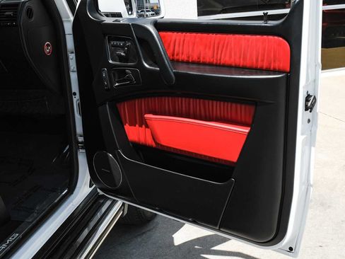 Used 2016 Mercedes-Benz G 63 AMG 4MATIC image 36