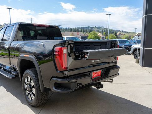 New 2026 GMC Sierra 2500 Denali w/ Denali Reserve Package AWD/4WD image 33