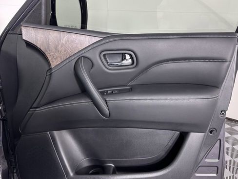 Certified 2024 INFINITI QX80 Premium Select w/ Cargo Package image 32