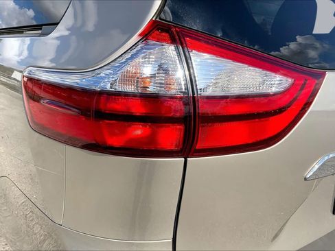 Used 2015 Toyota Sienna Limited FWD image 28