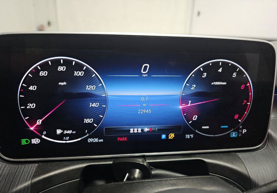 Used 2024 Mercedes-Benz C 300 4MATIC Sedan w/ Exclusive Trim Package image 8