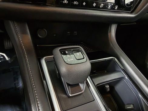 Certified 2024 Nissan Pathfinder SL AWD/4WD image 18