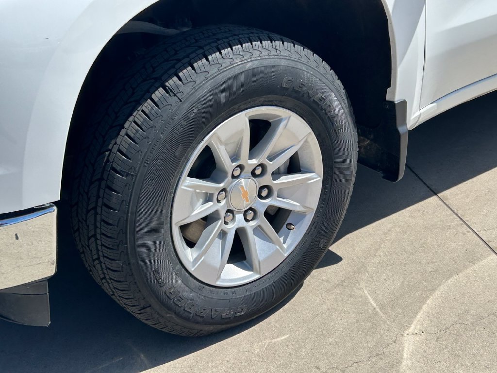 Used 2025 Chevrolet Silverado 1500 LT RWD image 9
