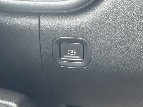 Used 2022 Chevrolet Silverado 1500 RST w/ Redline Edition image 31