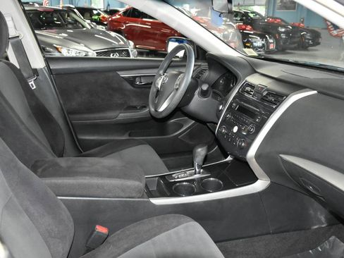 Used 2013 Nissan Altima 2.5 S FWD image 30