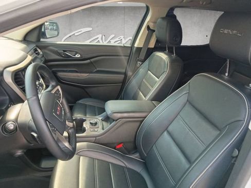 Used 2023 GMC Acadia Denali w/ Denali Ultimate Package FWD image 19