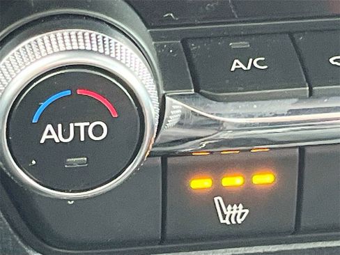 Used 2024 MAZDA MAZDA3 s image 21