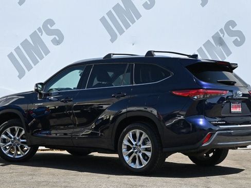 Used 2020 Toyota Highlander Limited FWD image 7