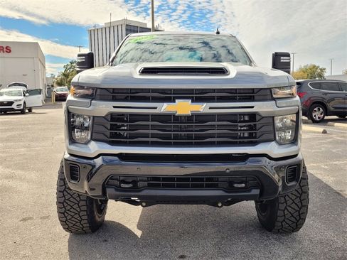 Used 2025 Chevrolet Silverado 2500 Custom w/ Custom Value Package image 9
