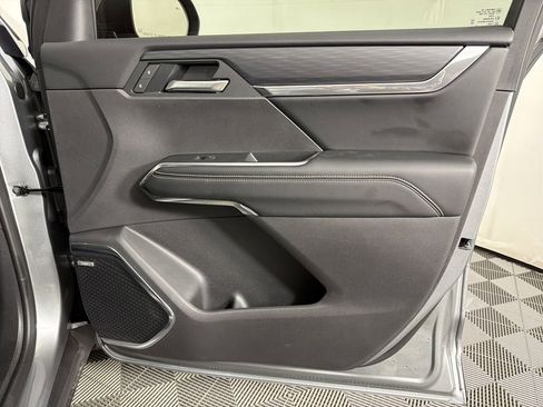 New 2025 GMC Acadia Elevation w/ Elevation Premium Package image 12