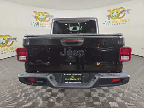 Certified 2020 Jeep Gladiator Sport w/ Quick Order Package 24S image 9