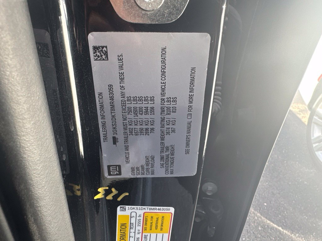 Used 2021 GMC Yukon Denali RWD image 1
